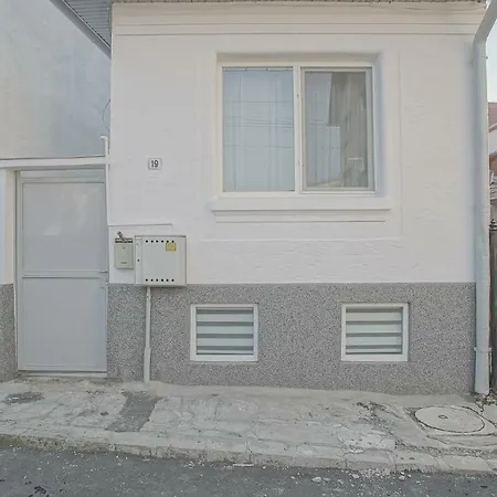 Luxury Accommodation/dealul Cetatii Апартаменти *